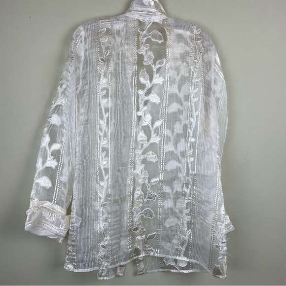 Marisak Cream Transparent One Button Cuffed Embroidered Blouse Size XL - Picture 3 of 11